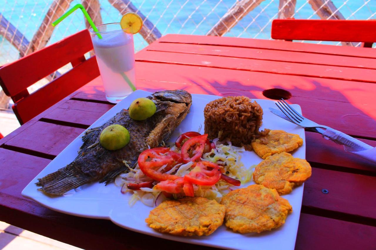 Nuestros Tres Tesoros II Hotel Playa Blanca Kültér fotó